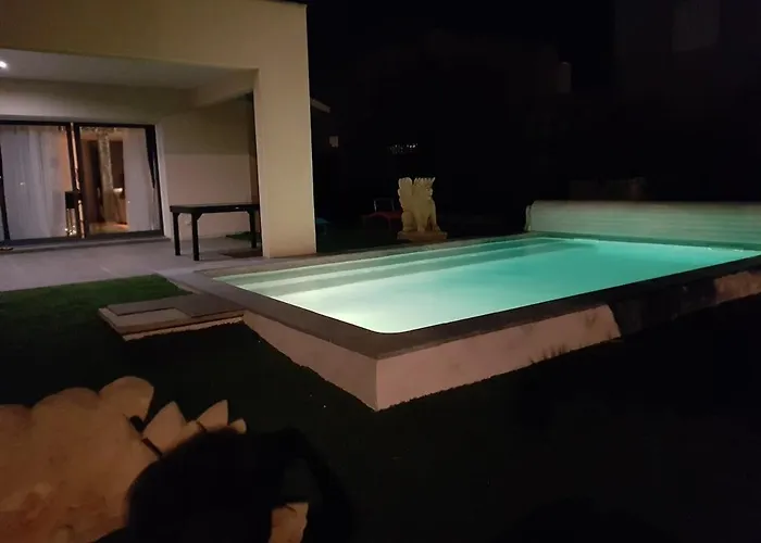 La Mazal, Bord De Mer, Piscine, Double Baignoire Balneo, Climatisation Sète