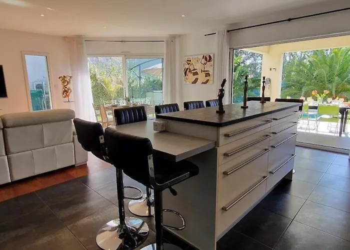 Βίλα La Mazal, Bord De Mer, Piscine, Double Baignoire Balneo, Climatisation *